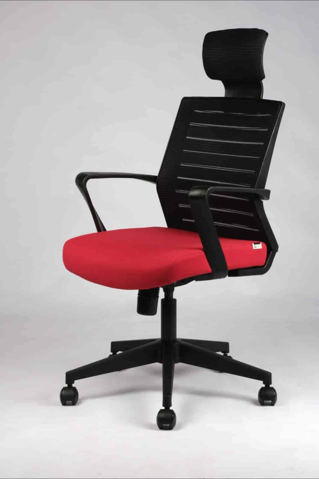 High-Back Mesh Office Chair with Headrest in Red